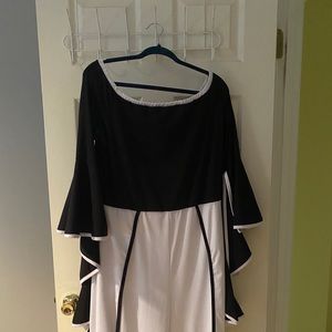 Black and white jumpsuit. XL.